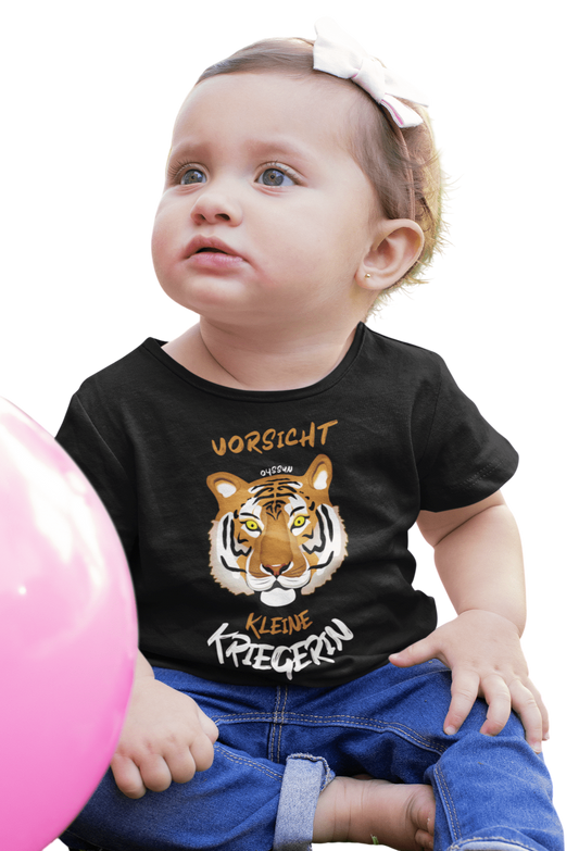 Vorsicht - Kleine Kriegerin - Baby Organic Shirt - Oyssun