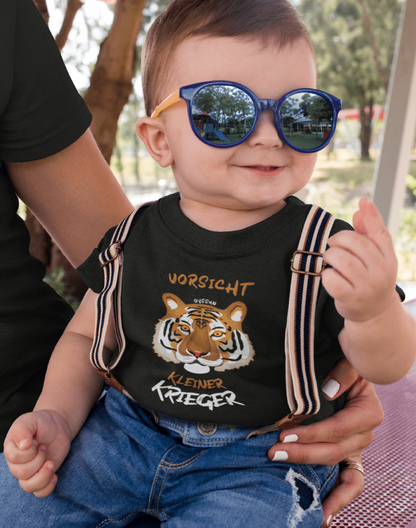 Vorsicht - Kleiner Krieger - Baby Organic Shirt - Oyssun