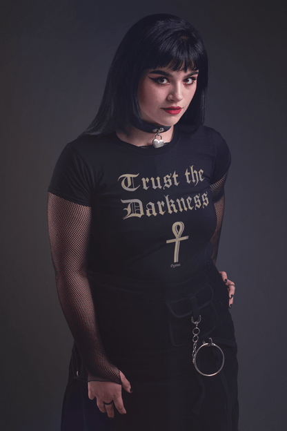 Trust the Darkness - Vertraue der Dunkelheit - Ladies Organic Shirt